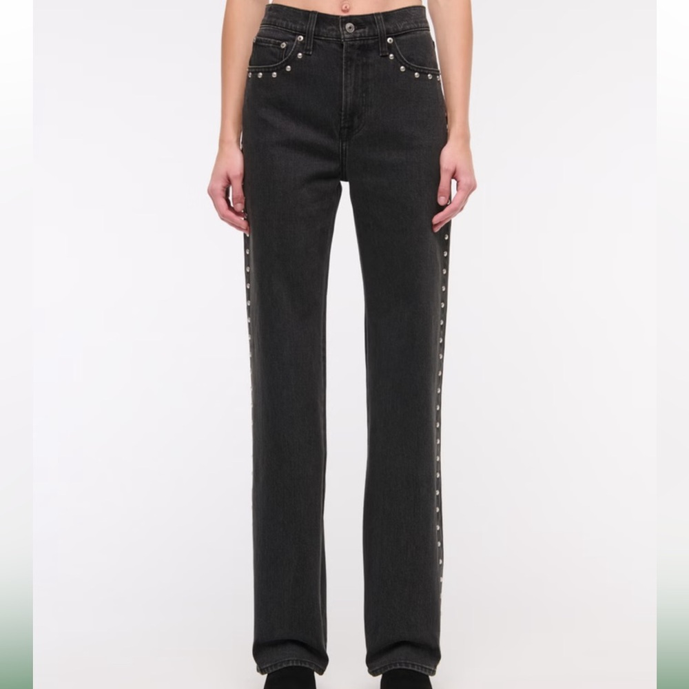 Abercrombie & Fitch High Rise 90s Relaxed Studded Jeans *NWT* - Picture 3 of 9